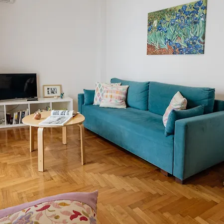 Spacious Centre Apartment- Apartment