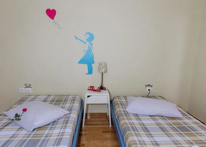 Spacious Centre Apartment- * Каламата