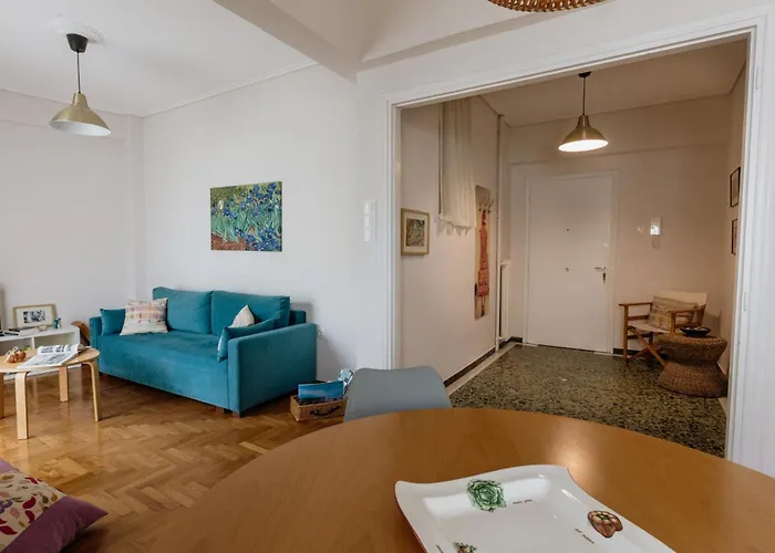 Spacious Centre Apartment- Апартаменты